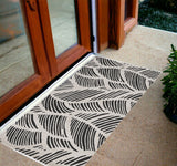 2'X4' Black White Machine Woven Uv Treated Tropical Palm Leaves Indoor Outdoor Accent Rug