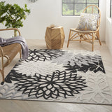 6' X 9' Black And White Floral Indoor Outdoor Area Rug