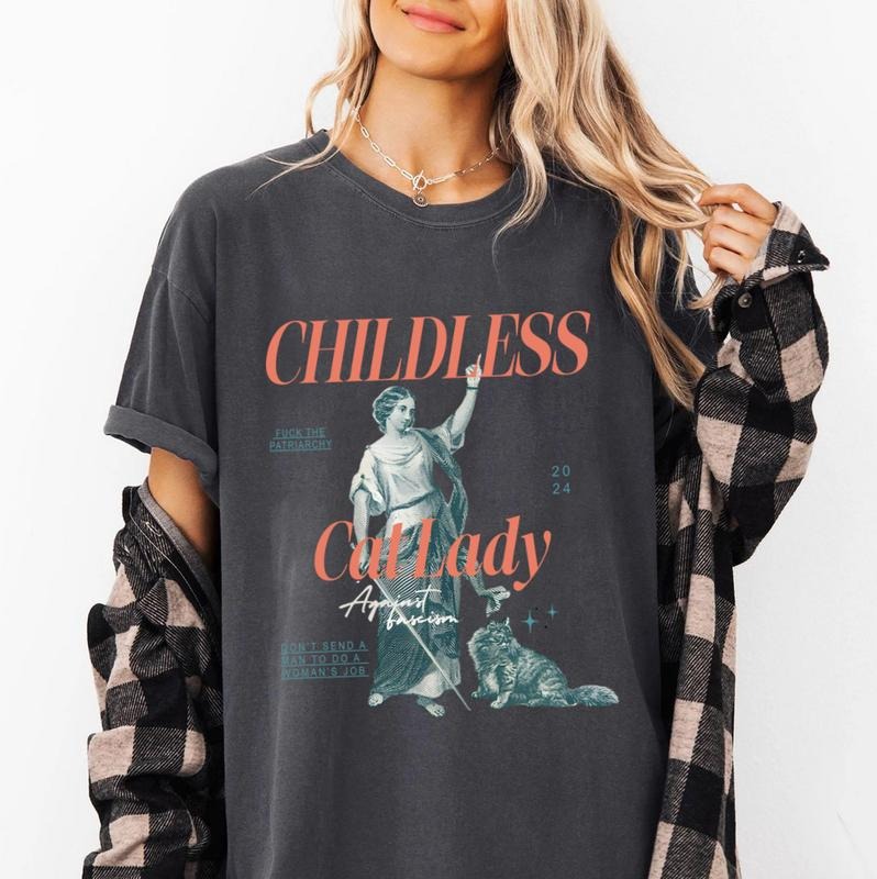 Childless Cat Lady Shirt, Vintage Childless Cat Lady, Harris 2024, Feminist Cat Shirt, Girl Power T-Shirt, Cat Lady Shirt, Madam President Tee, Kamala Harris Shirt