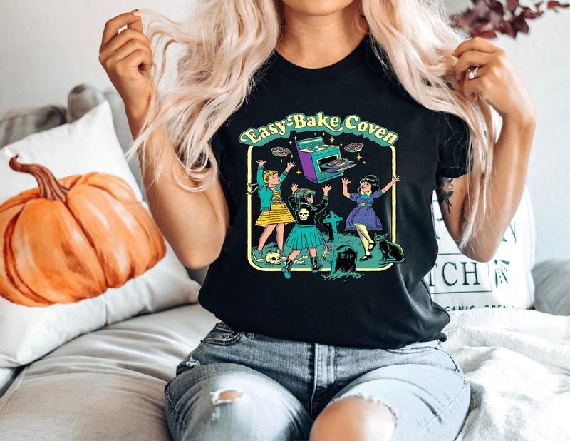Easy Bake Coven Halloween, Retro Vintage Halloween 90s, Halloween Sweatshirt,Vintage Halloween shirt, Halloween town