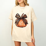 Retro Halloween Shirt, Halloween Pumpkin Bow Shirt, Vintage Halloween Pumpkin Coquette Shirt, Cute Fall Shirt, Spooky Season