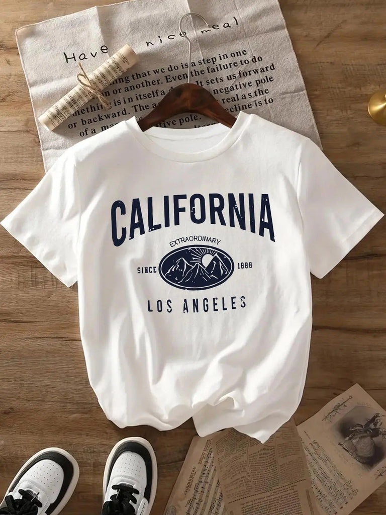 Women's Letter & Mountain Print Round Neck Graphic Tee, Vintage Trendy Casual Short Sleeve T-shirt for Daily Wear, Ladies All Seasons Outfit